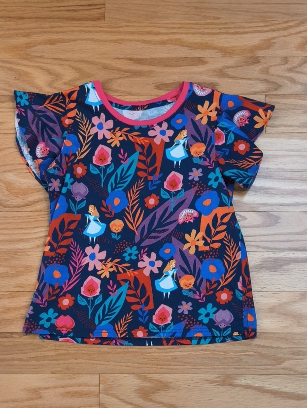 Disney Parks Alice In Wonderland Short Sleeve Navy Tee Size L 10/12 EUC